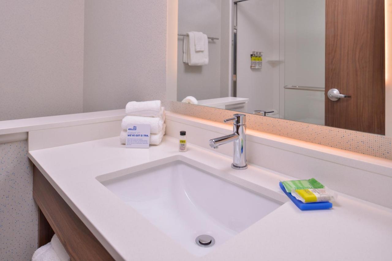 Holiday Inn Express & Suites - Mall Of America - Msp Airport By Ihg Bloomington Buitenkant foto